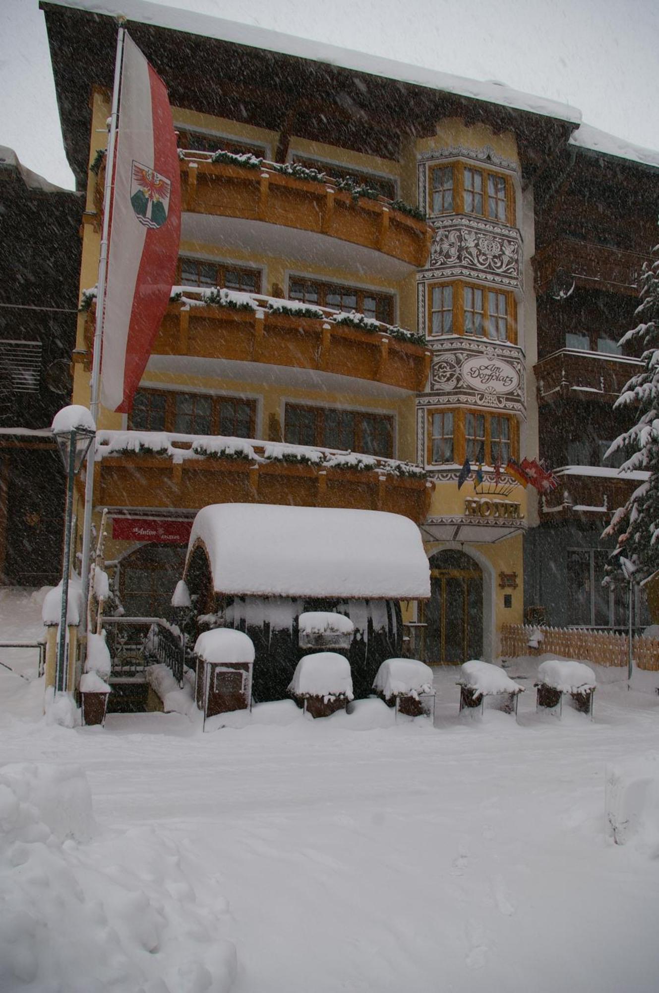Am Dorfplatz Suites - Adults Only Sankt Anton am Arlberg Exterior foto