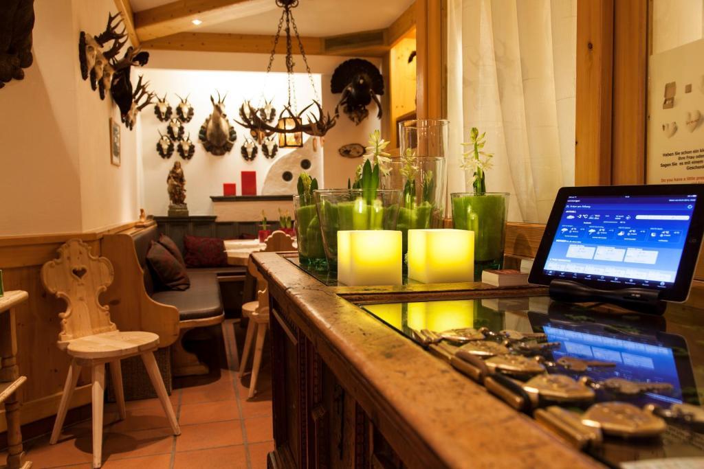 Am Dorfplatz Suites - Adults Only Sankt Anton am Arlberg Exterior foto